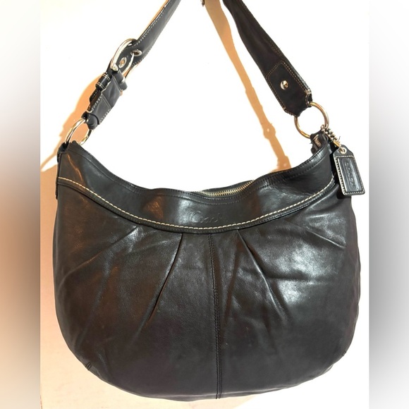 Coach vintage Black Leather Shoulder Bag - Picture 1 of 9
